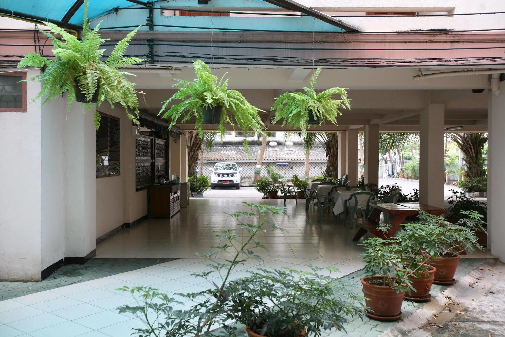 Beerapan Hotel Banguecoque Exterior foto