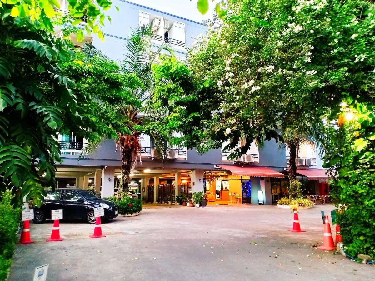 Beerapan Hotel Banguecoque Exterior foto