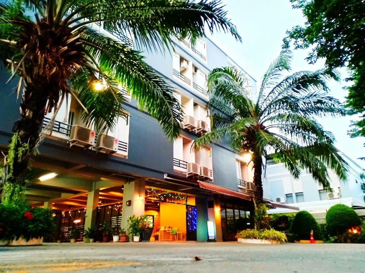 Beerapan Hotel Banguecoque Exterior foto