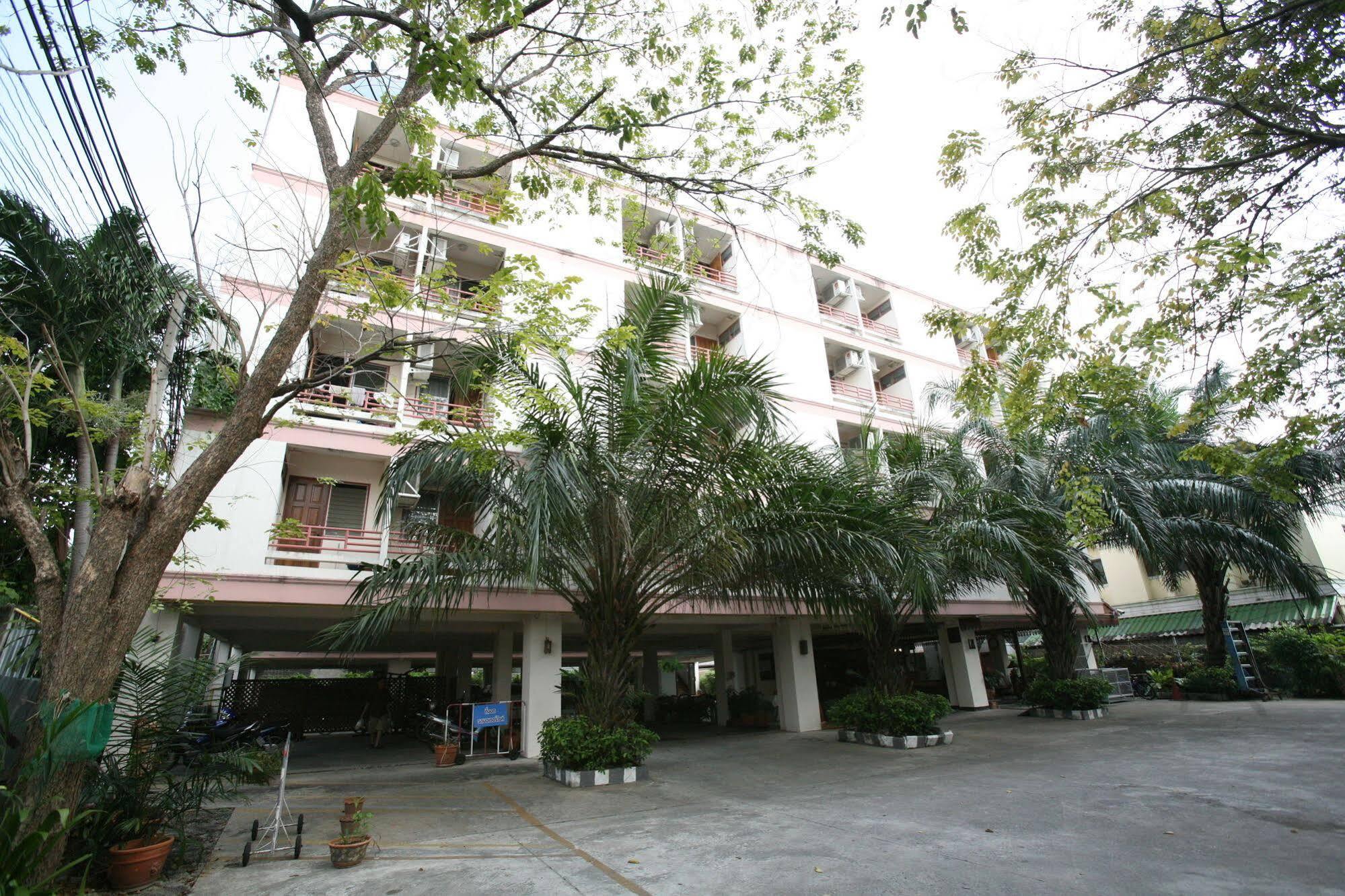 Beerapan Hotel Banguecoque Exterior foto