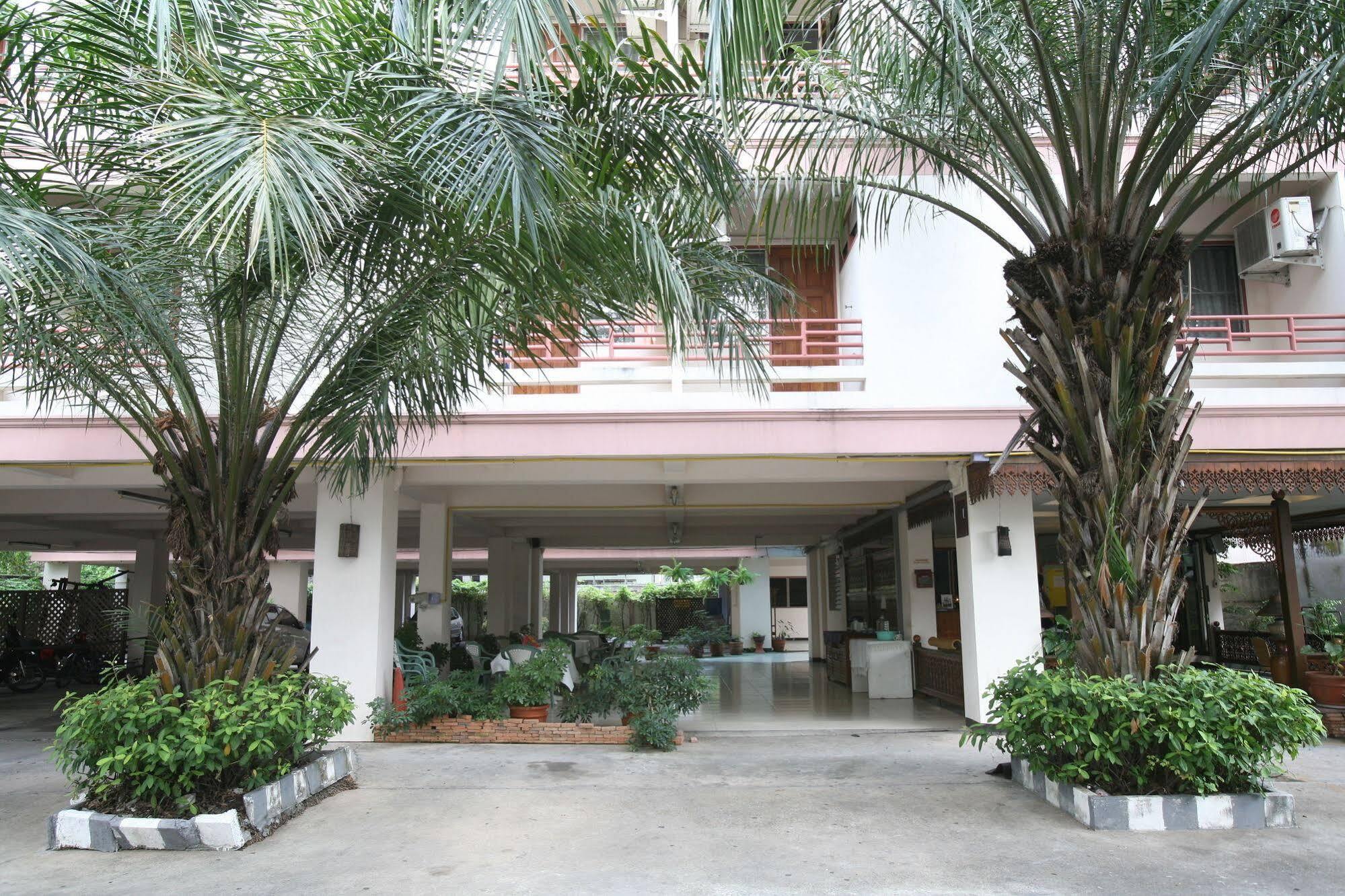 Beerapan Hotel Banguecoque Exterior foto